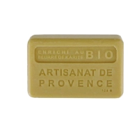 SB Collection vende ai professionisti scatole di 8 saponi da 125 g (non filtrati) a prezzi ridotti a seconda delle quantità acqu