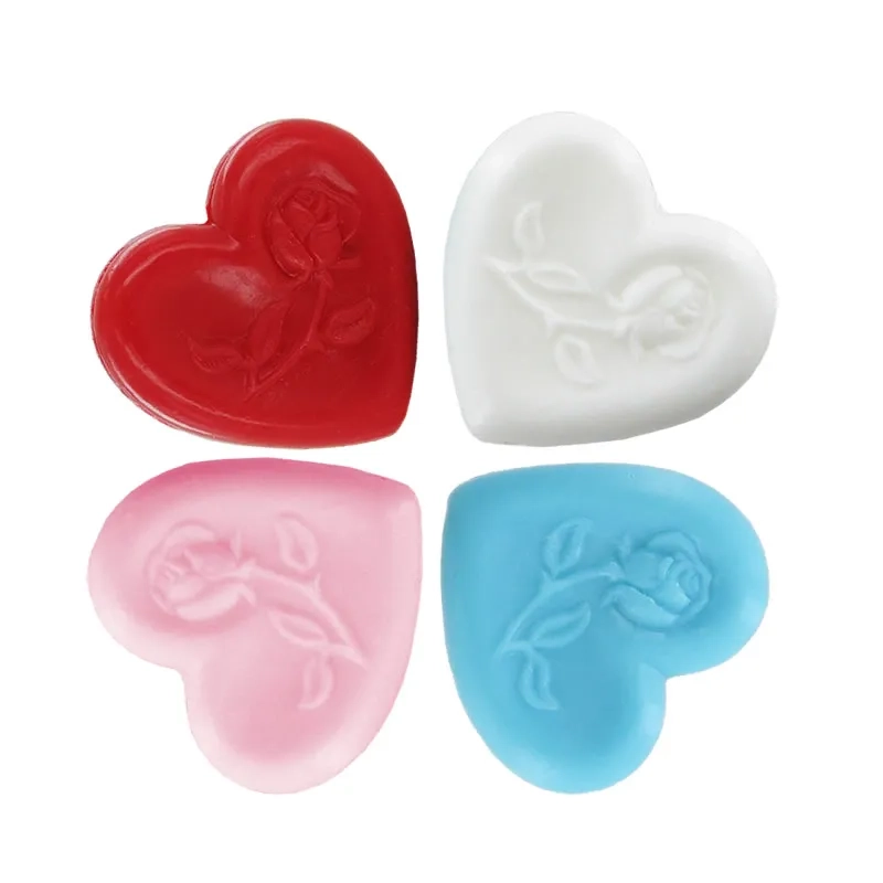 Produttore di saponi a forma di cuore con una rosa blu - Distribuzione in confezione piccola